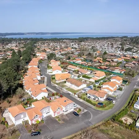 דירה Duplex Avec Jardin Proche Du Lac Et Des Commodites De Navarrosse ביסקארוס